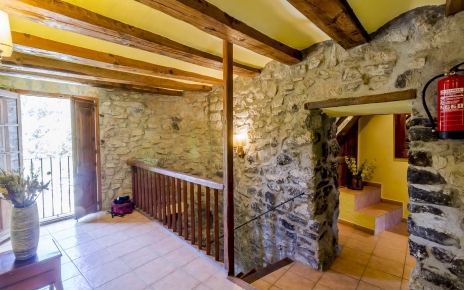 Reception to 1st floor